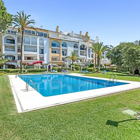 N07 Cabopino Apartament Marbella