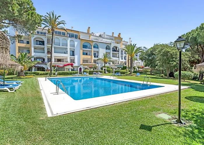 N07 Cabopino Apartamento Marbella